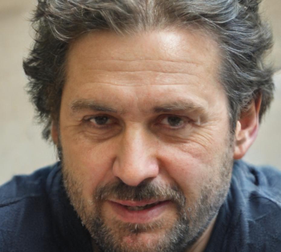 Tobias Niedermair, Programmleiter und Finanzanalyst